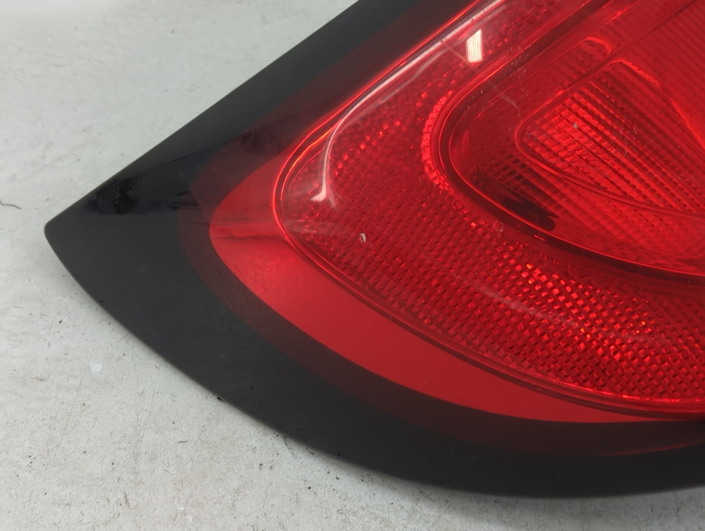 2020-2022 Chrysler Voyager Tail Light Assembly Driver Left OEM P/N:68229029AD Fits Fits 2017 2018 2019 2020 2021 2022 OEM Us