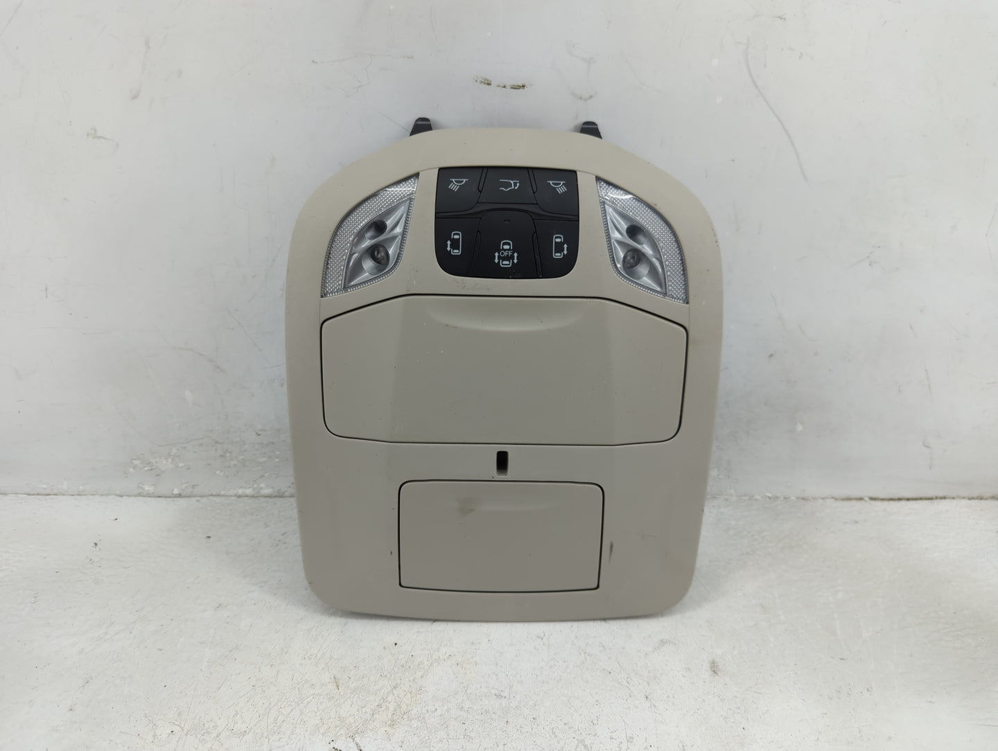 2022-2022 Chrysler Voyager Overhead Roof Console - Oemusedautoparts1.com