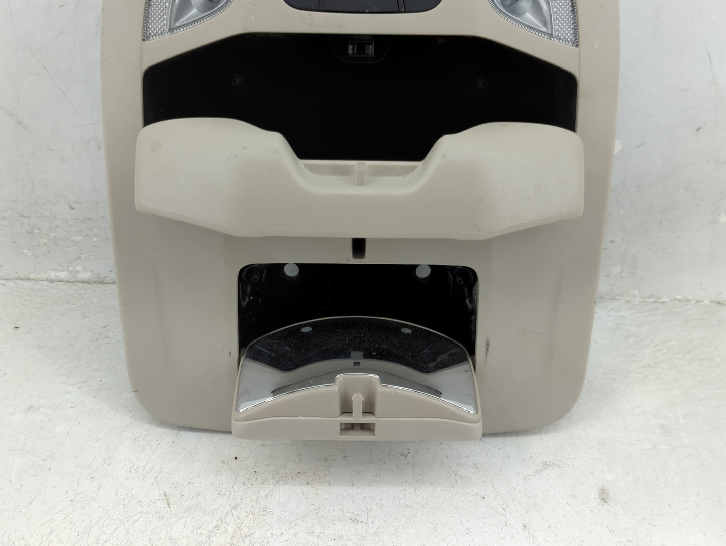 2022-2022 Chrysler Voyager Overhead Roof Console - Oemusedautoparts1.com