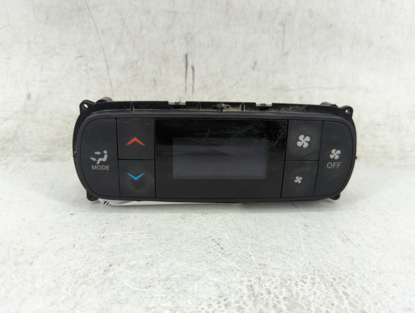 2020-2022 Chrysler Voyager Climate Control Module Temperature AC/Heater Replacement P/N:P6WL29PD2AA Fits Fits 2020 2021 2022