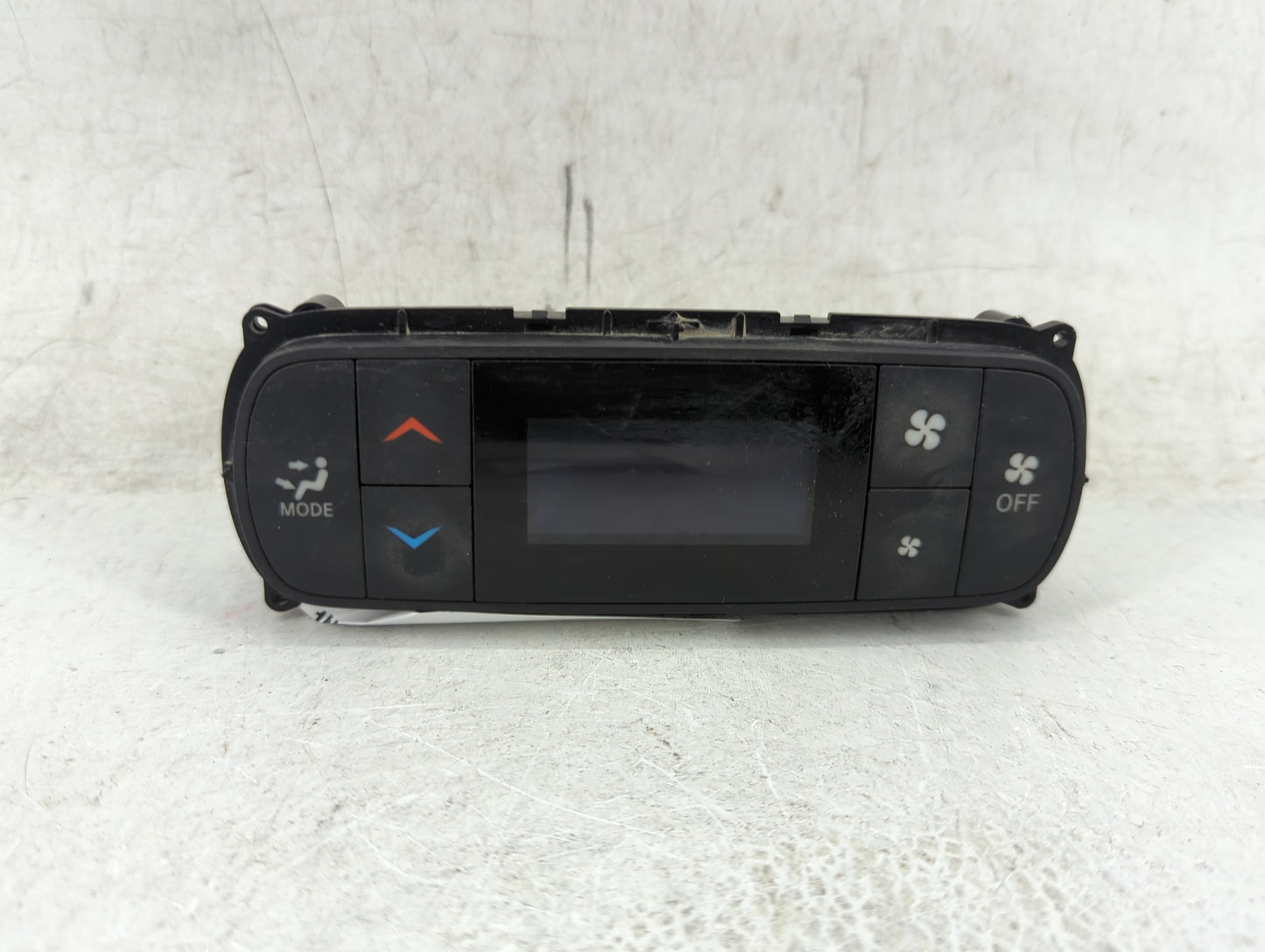 2020-2022 Chrysler Voyager Climate Control Module Temperature AC/Heater Replacement P/N:P6WL29PD2AA Fits Fits 2020 2021 2022