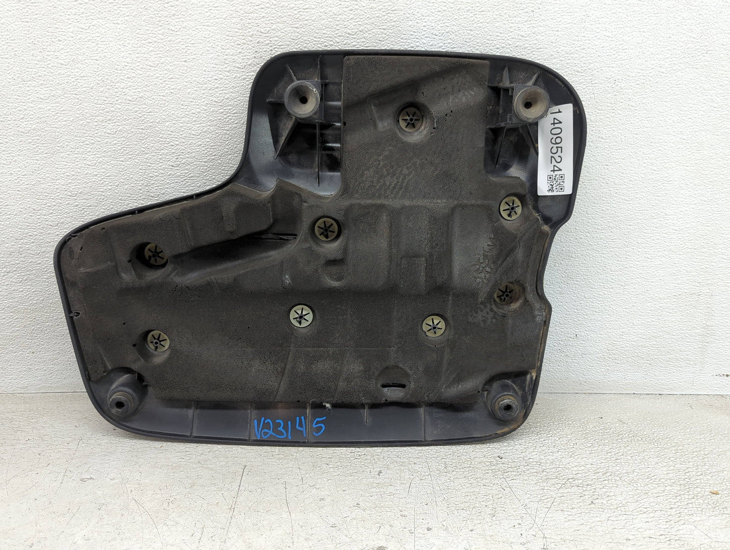 2022 Chrysler Voyager Engine Cover - Oemusedautoparts1.com