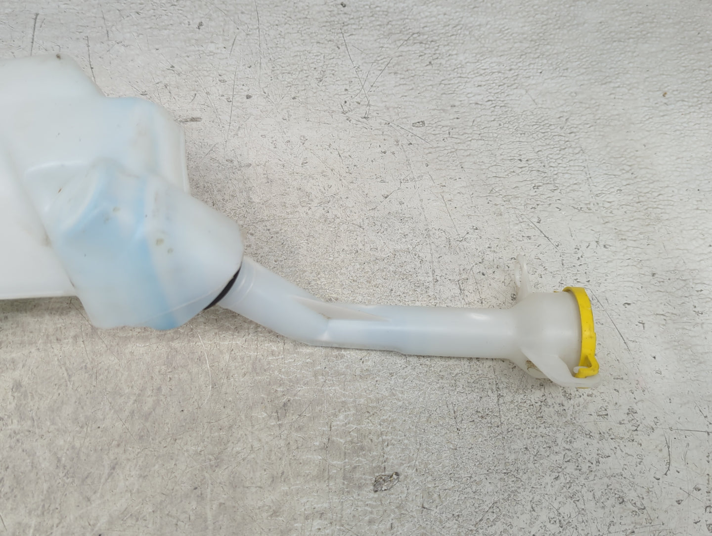 2020-2022 Chrysler Voyager Windshield Washer Fluid Reservoir Bottle Oem - Oemusedautoparts1.com