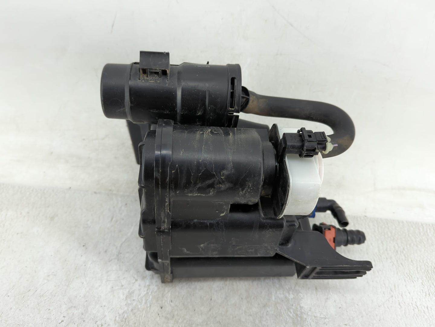 2022 Chrysler Voyager Fuel Vapor Charcoal Canister - Oemusedautoparts1.com