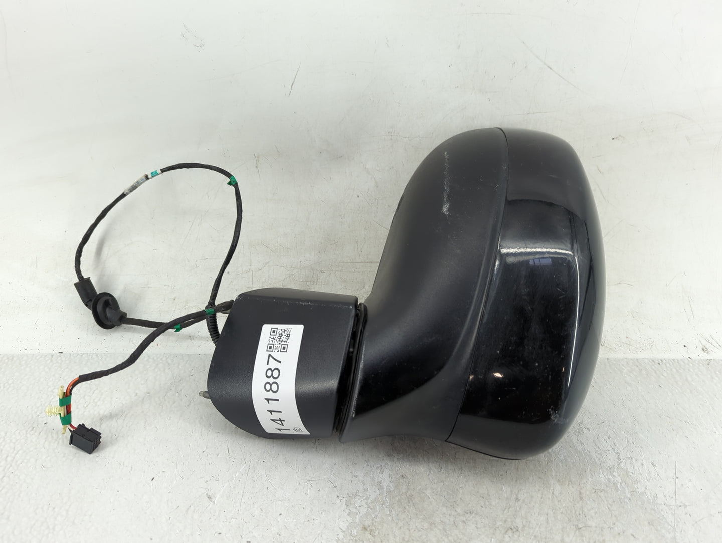 2022 Chrysler Voyager Driver Side View Mirror - Left Door Mirror OEM Used - Oemusedautoparts1.com