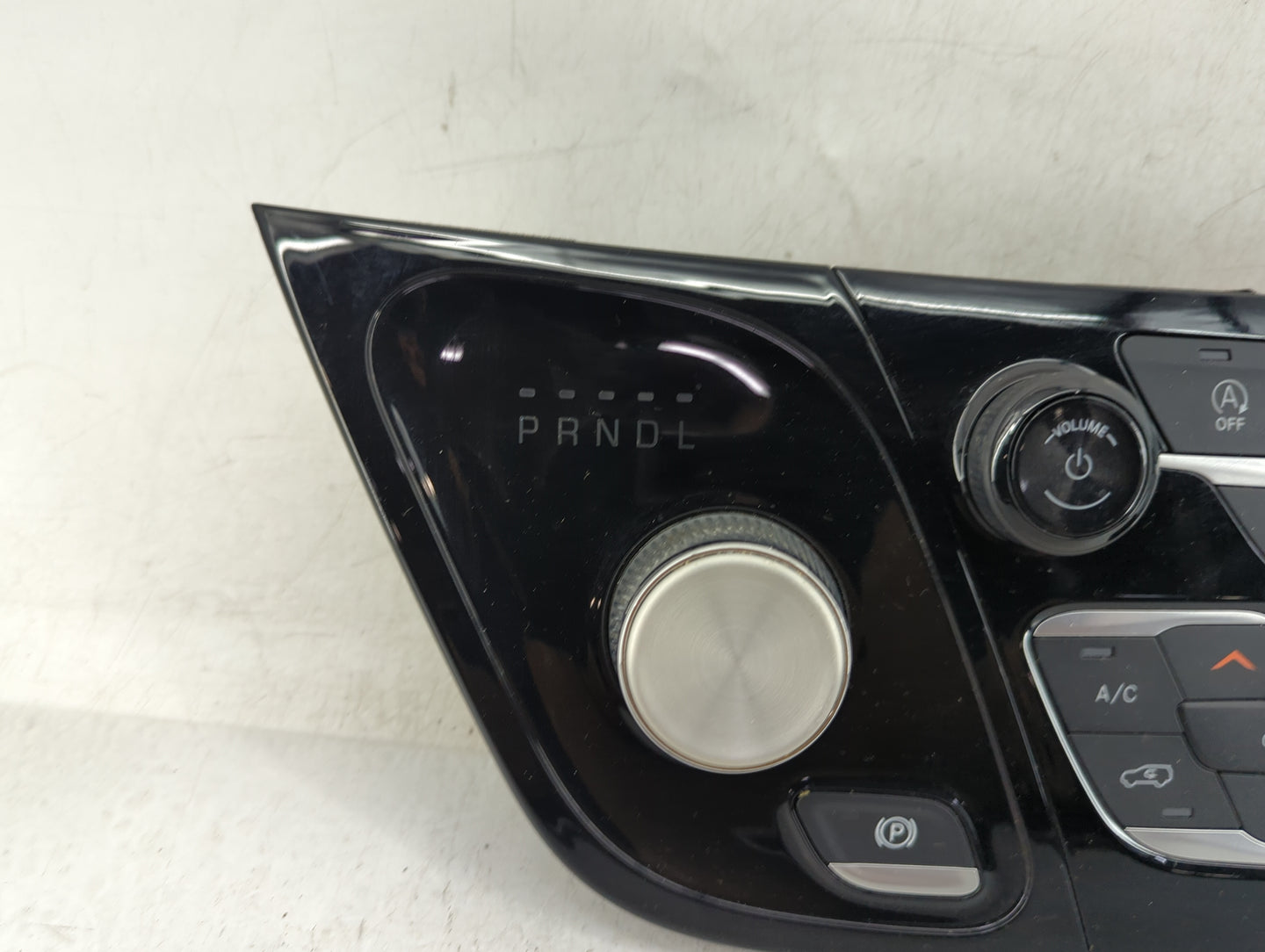 2021-2022 Chrysler Voyager Climate Control Module Temperature AC/Heater Replacement Fits Fits 2021 2022 OEM Used Auto Parts 