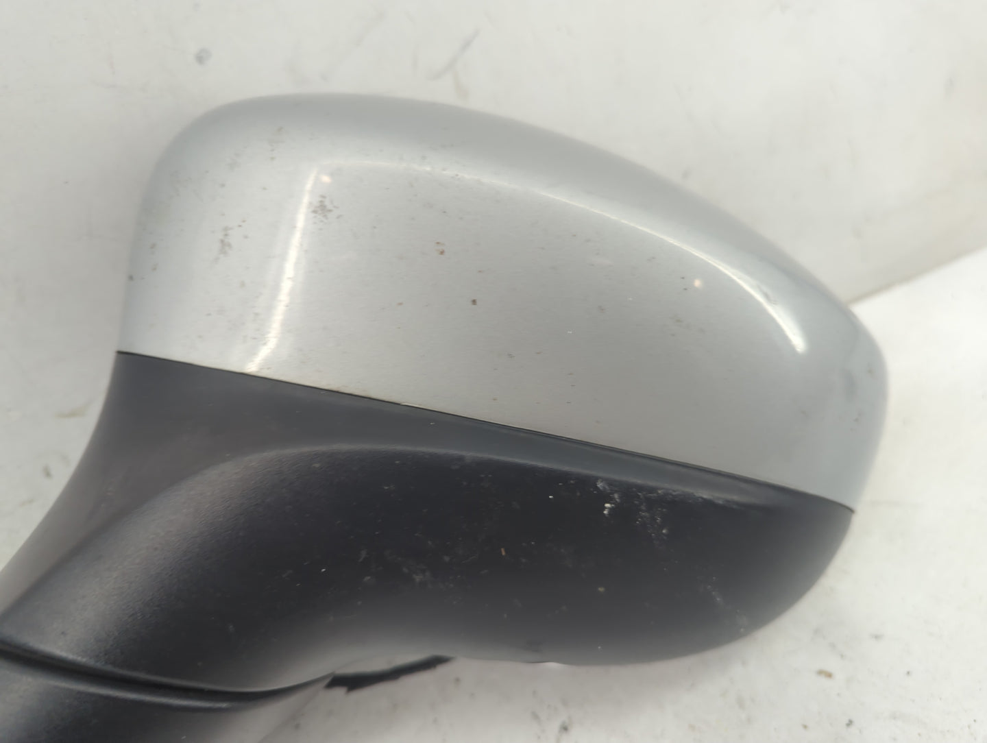 2020-2021 Chrysler Voyager Driver Side View Mirror - Left Door Mirror OEM Used - Oemusedautoparts1.com