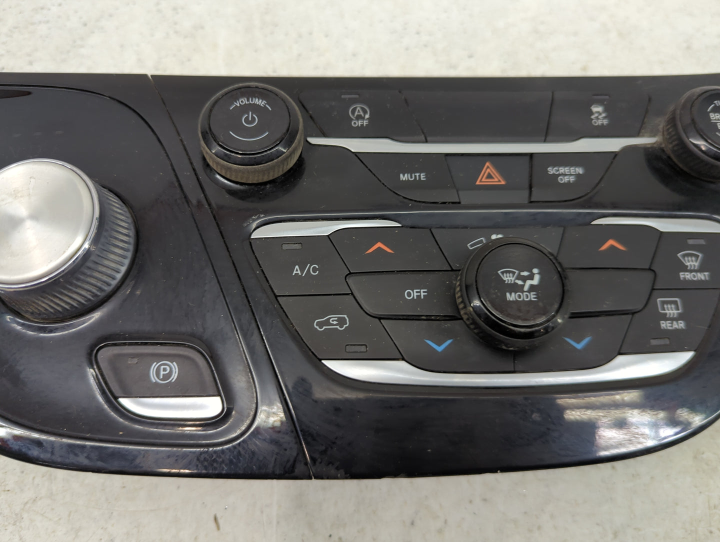 2021-2022 Chrysler Voyager Climate Control Module Temperature AC/Heater Replacement P/N:P7AS371X8AA T192210279 Fits Fits 202