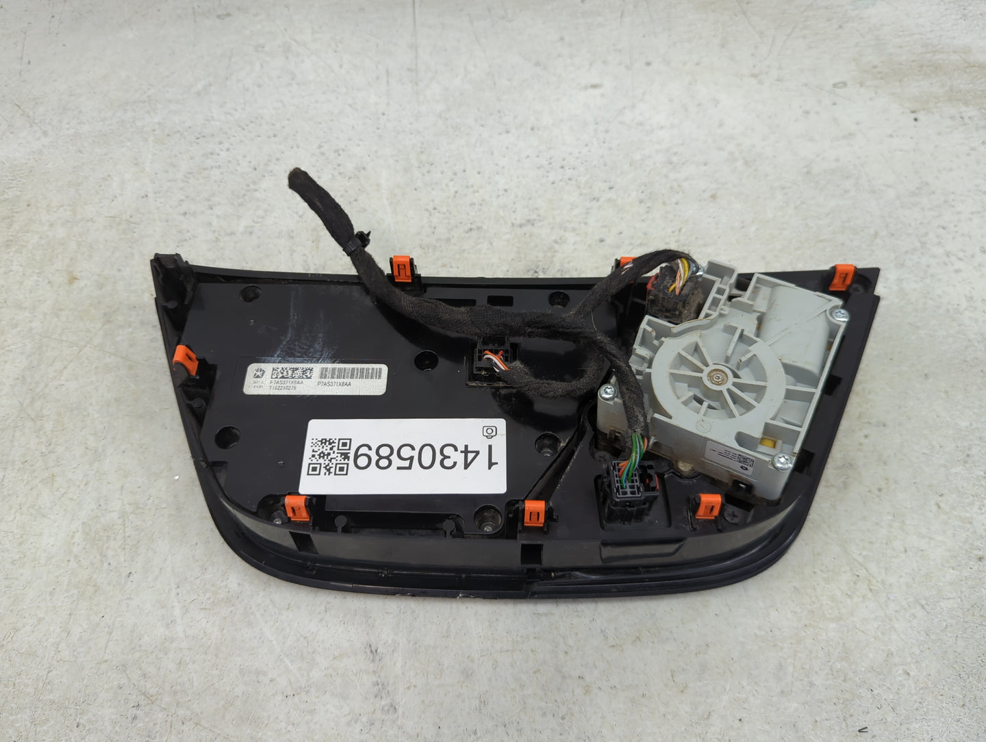 2021-2022 Chrysler Voyager Climate Control Module Temperature AC/Heater Replacement P/N:P7AS371X8AA T192210279 Fits Fits 202