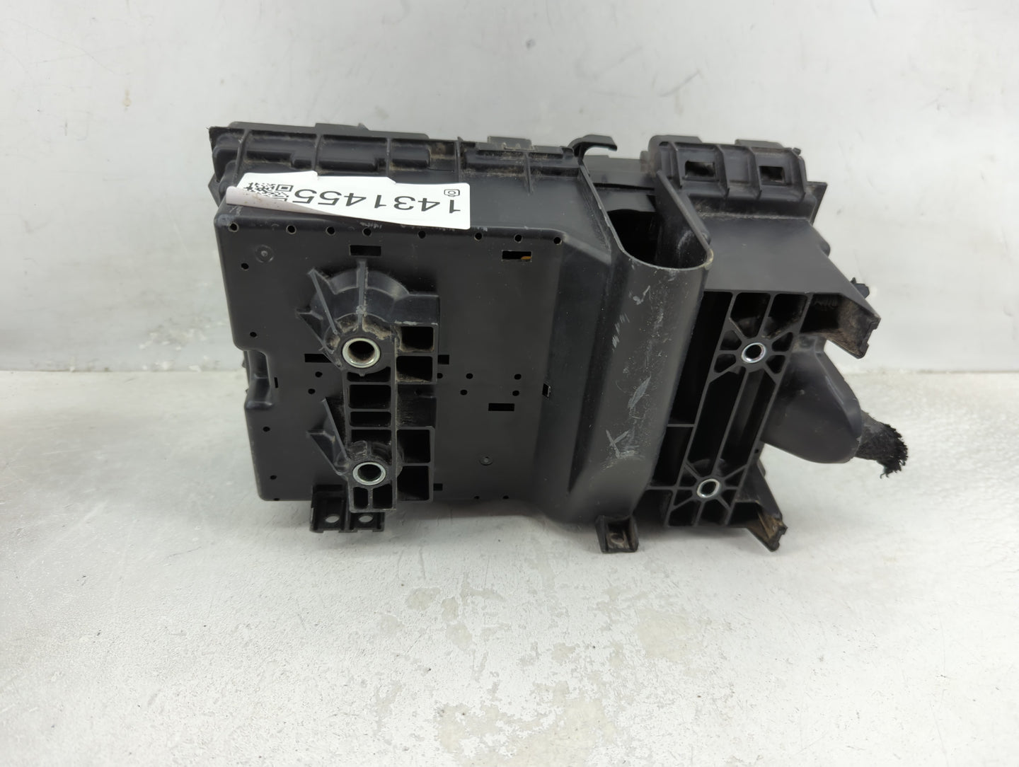 2020-2022 Chrysler Voyager Fusebox Fuse Box Panel Relay Module P/N:6351-5316 Fits Fits 2020 2021 2022 OEM Used Auto Parts - 