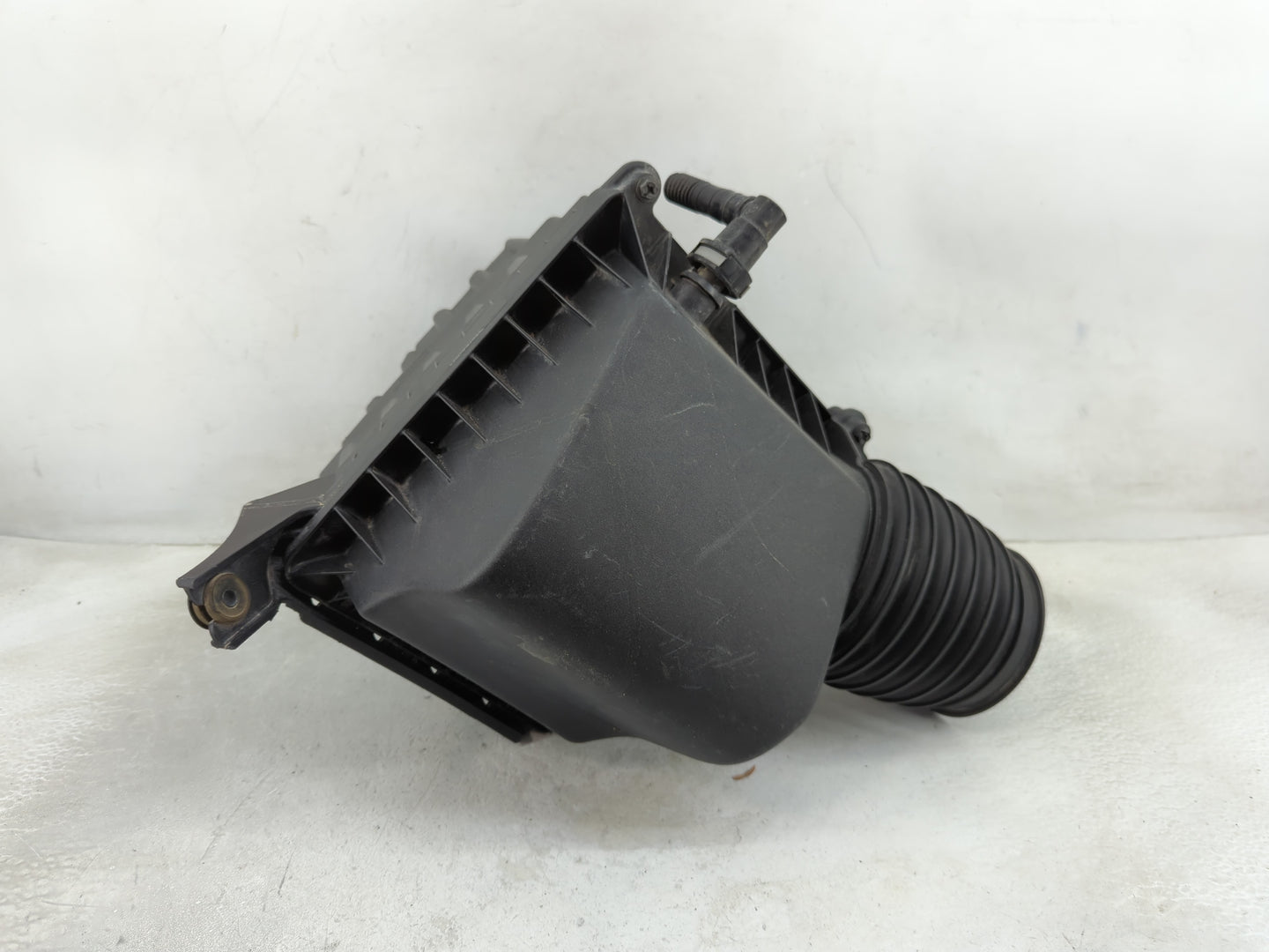 2020-2022 Chrysler Voyager Air Cleaner Intake-duct Hose Tube - Oemusedautoparts1.com