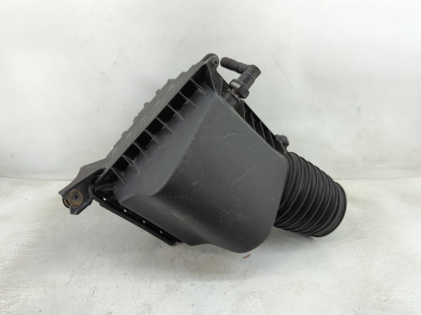 2020-2022 Chrysler Voyager Air Cleaner Intake-duct Hose Tube - Oemusedautoparts1.com