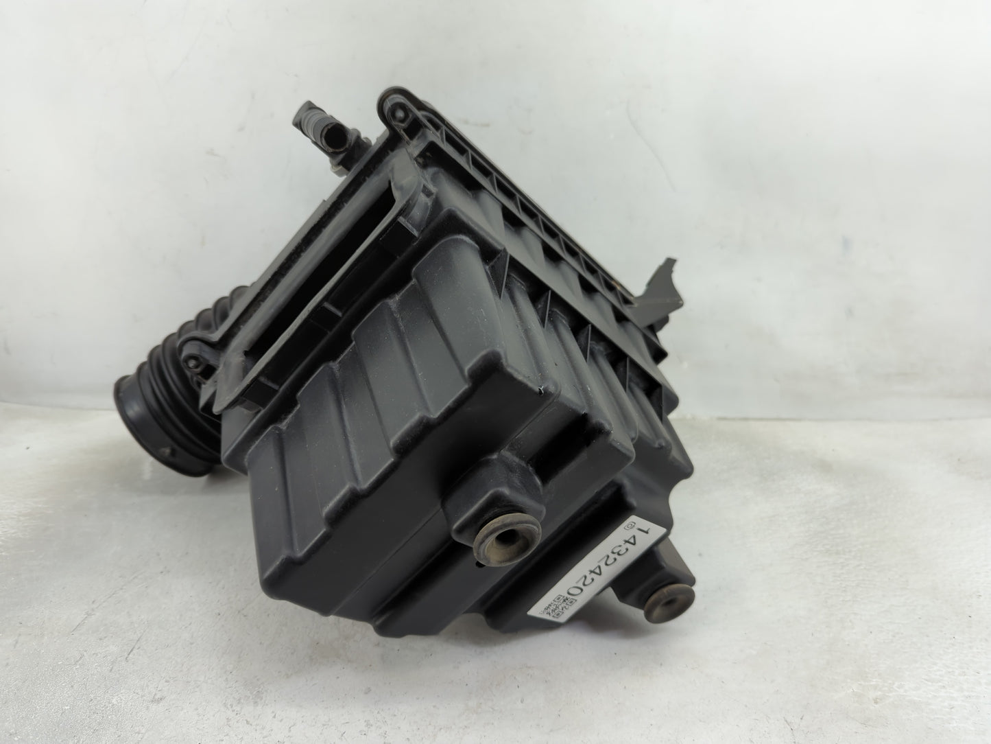 2020-2022 Chrysler Voyager Air Cleaner Intake-duct Hose Tube - Oemusedautoparts1.com