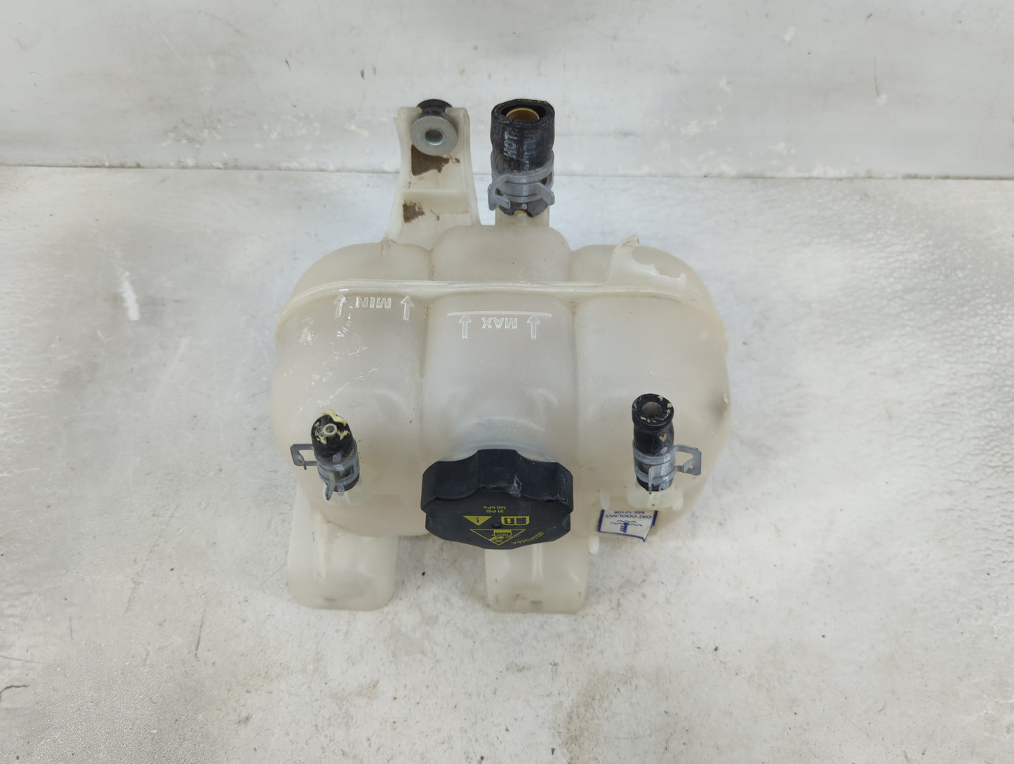 2020 Chrysler Voyager Radiator Coolant Overflow Expansion Tank Bottle - Oemusedautoparts1.com
