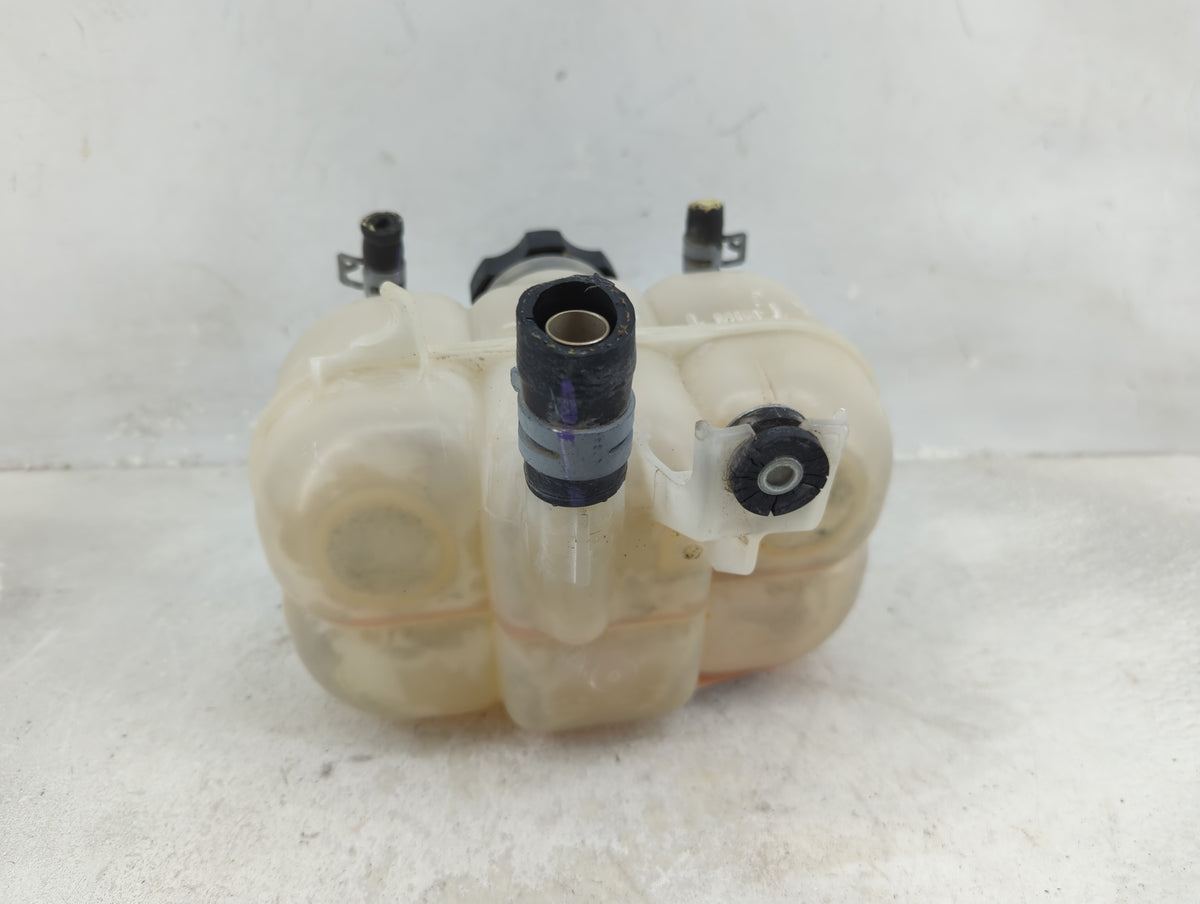 2020 Chrysler Voyager Radiator Coolant Overflow Expansion Tank Bottle 1433254 - Oemusedautoparts1.com