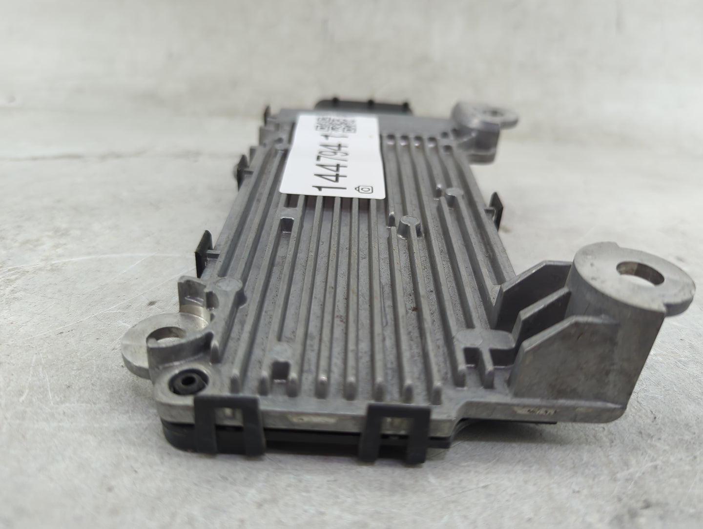2020-2022 Chrysler Voyager Transmission Control Module Tcu Tcm - Oemusedautoparts1.com