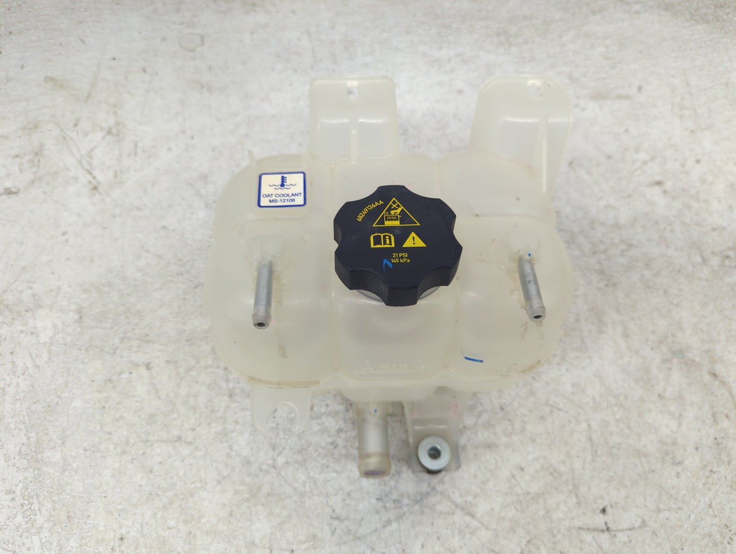 2022 Chrysler Voyager Radiator Coolant Overflow Expansion Tank Bottle - Oemusedautoparts1.com