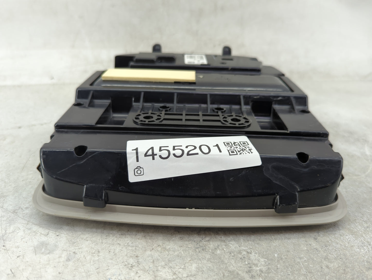 2022 Chrysler Voyager Overhead Roof Console - Oemusedautoparts1.com