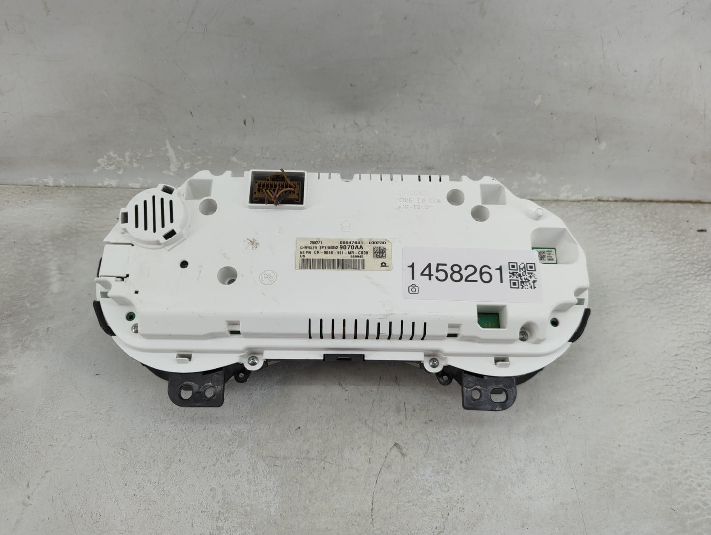 2022 Chrysler Voyager Instrument Cluster Speedometer Gauges P/N:68529070AA CR-0046-501-MR-C000 Miles: Fits OEM Used Auto Par