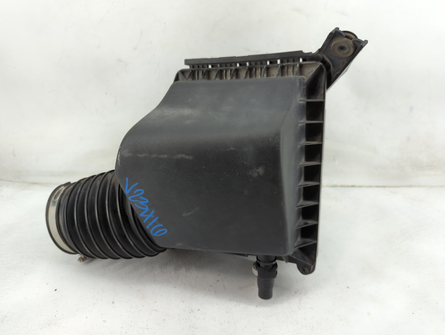 2022 Chrysler Voyager Air Cleaner Intake-duct Hose Tube 1459710 - Oemusedautoparts1.com