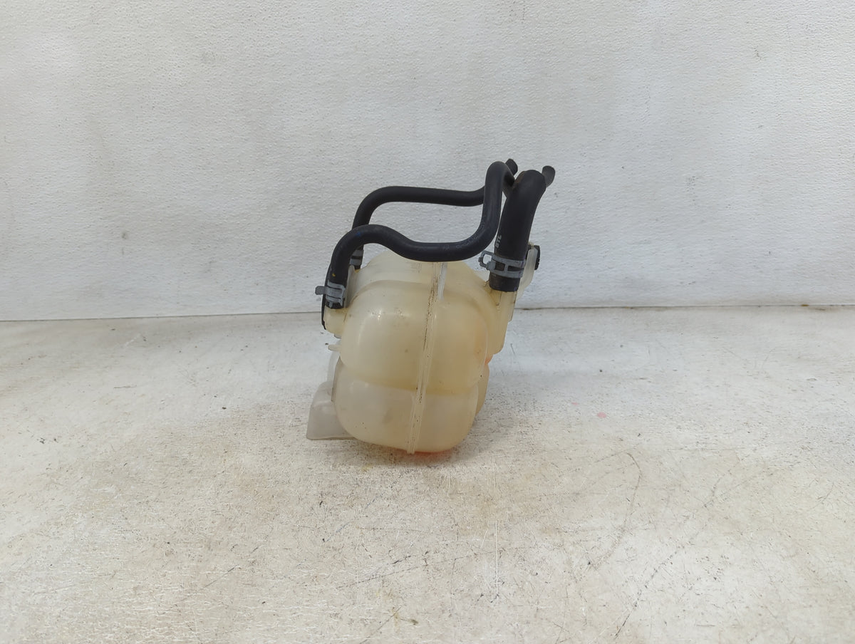 2020 Chrysler Voyager Radiator Coolant Overflow Expansion Tank Bottle 1460035 - Oemusedautoparts1.com