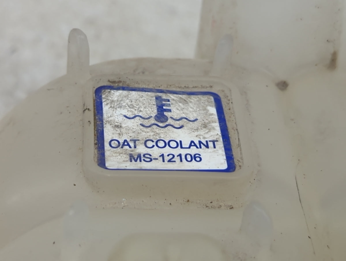 2020 Chrysler Voyager Radiator Coolant Overflow Expansion Tank Bottle 1460035 - Oemusedautoparts1.com