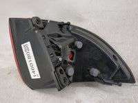 2020-2022 Chrysler Voyager Tail Light Assembly Passenger Right OEM P/N:P68229028AD Fits Fits 2017 2018 2019 2020 2021 2022 O