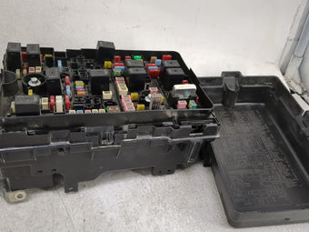 compare product 2020-2022 Chrysler Voyager Fusebox Fuse Box Panel Relay Module P/N:68530802AA 6351-5316/001, 6356-5509 Fits Fits 2020 2021 2022 OEM Used Auto Parts