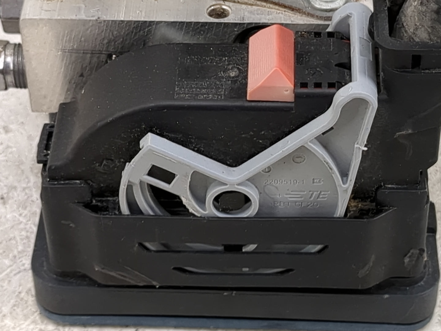 2022 Chrysler Voyager ABS Pump Control Module Replacement P/N:68577673AA Fits Fits 2020 2021 OEM Used Auto Parts - Oemusedau