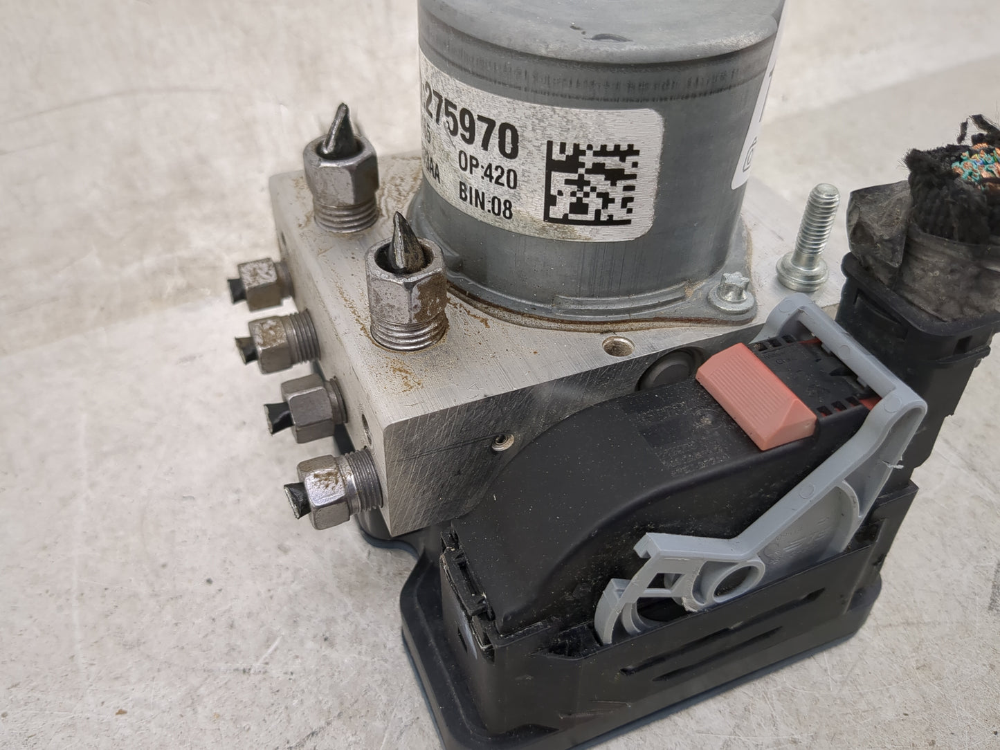 2022 Chrysler Voyager ABS Pump Control Module Replacement P/N:68577673AA Fits Fits 2020 2021 OEM Used Auto Parts - Oemusedau