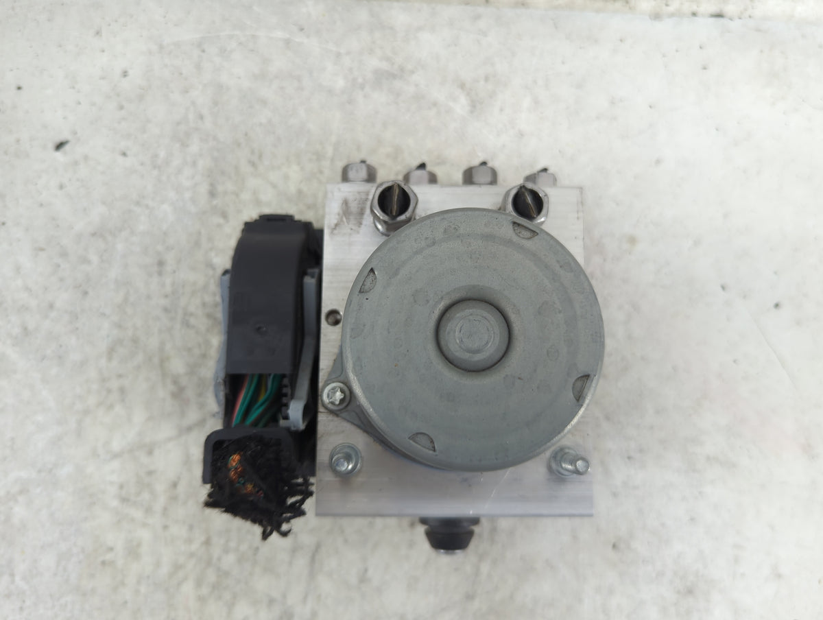 2022 Chrysler Voyager Anti-Lock Brake ABS Pump Module Actuator OEM P/N:68577673AA P68577673AA, 0265296011 Fits Fits 2020 202
