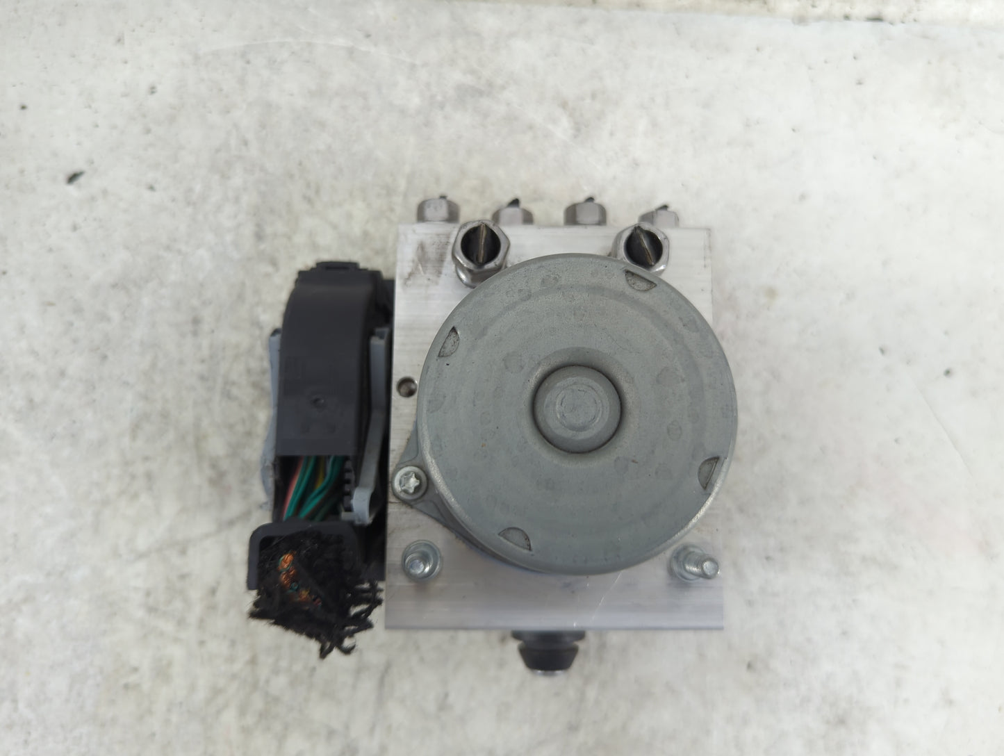 2022 Chrysler Voyager ABS Pump Control Module Replacement P/N:68577673AA P68577673AA, 0265296011 Fits Fits 2020 2021 OEM Use