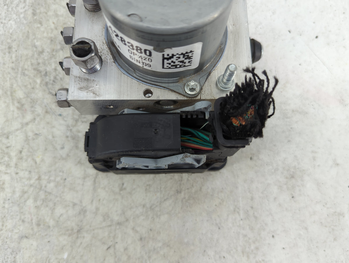 2022 Chrysler Voyager Anti-Lock Brake ABS Pump Module Actuator OEM P/N:68577673AA P68577673AA, 0265296011 Fits Fits 2020 202