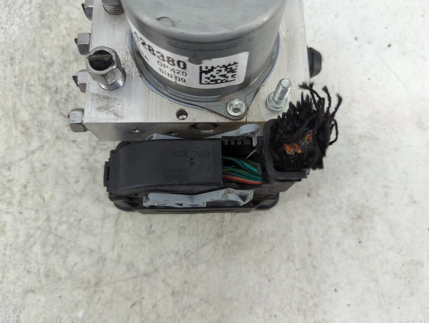 2022 Chrysler Voyager ABS Pump Control Module Replacement P/N:68577673AA P68577673AA, 0265296011 Fits Fits 2020 2021 OEM Use