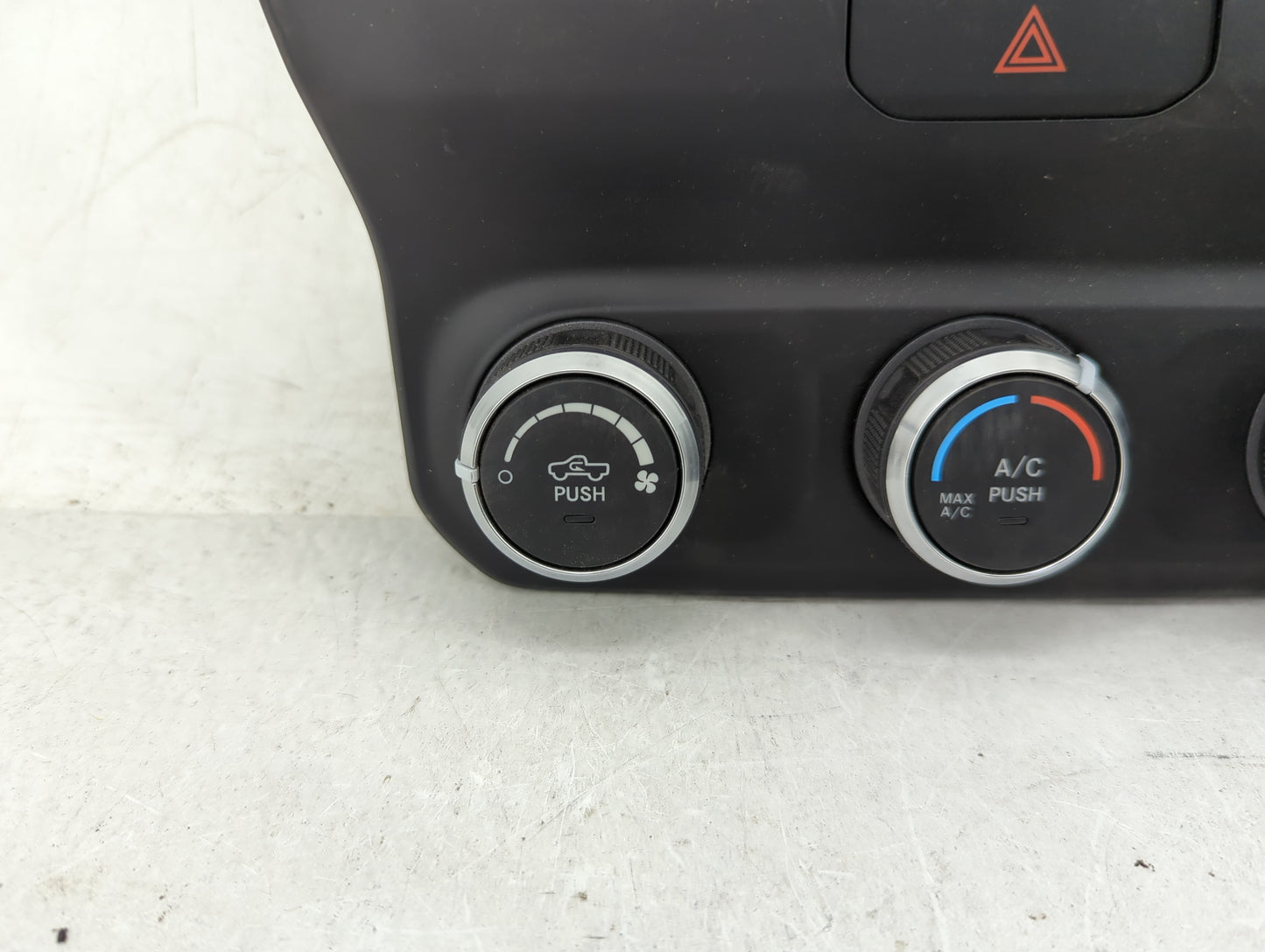 2022 Dodge 3500 Pickup Climate Control Module Temperature AC/Heater Replacement P/N:P68340281AD 17023199-04 Fits Fits 2020 2