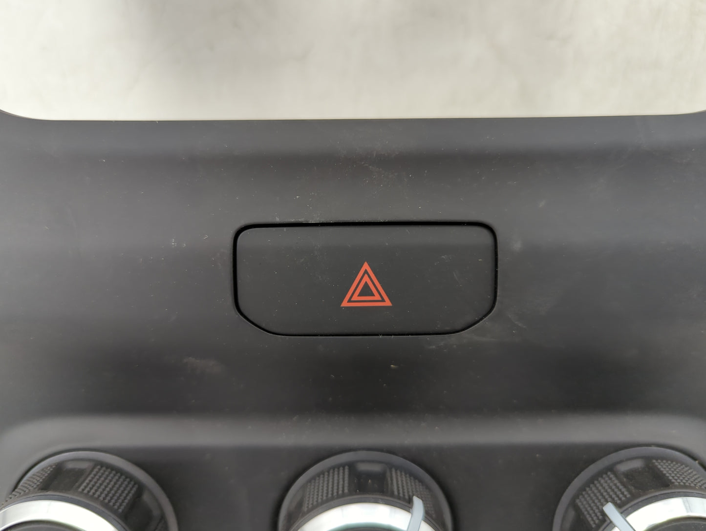2022 Dodge 3500 Pickup Climate Control Module Temperature AC/Heater Replacement P/N:P68340281AD 17023199-04 Fits Fits 2020 2