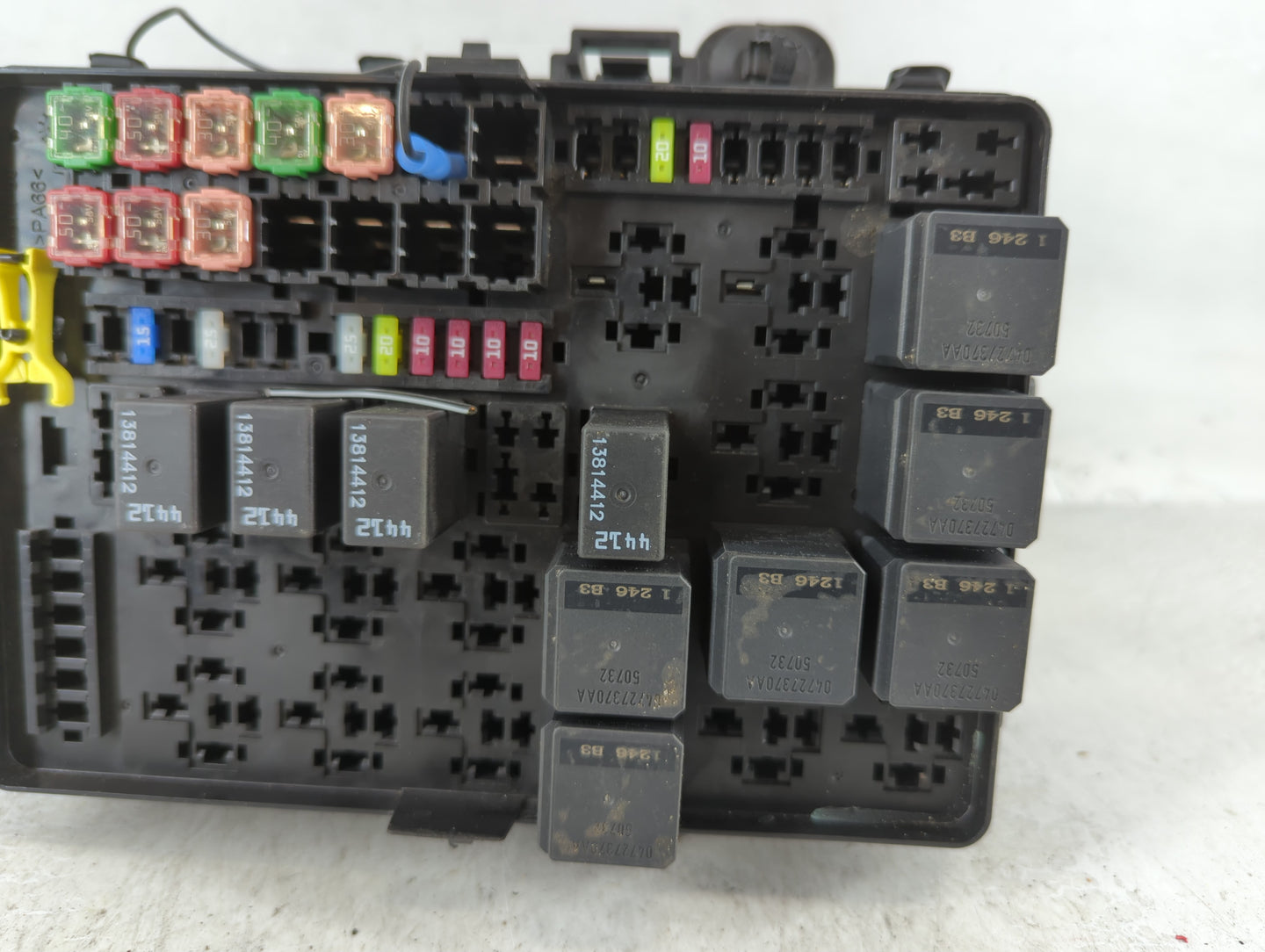 2021-2022 Dodge Challenger Fusebox Fuse Box Panel Relay Module P/N:P68542206AB Fits Fits 2021 2022 OEM Used Auto Parts - Oem