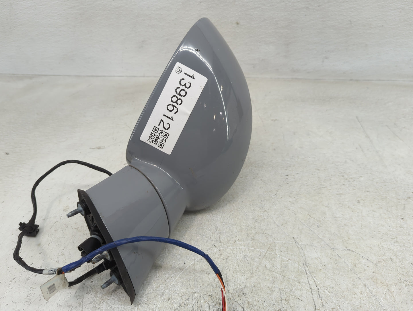 2020-2022 Dodge Challenger Passenger Side View Mirror - Right Door Mirror OEM Used - Oemusedautoparts1.com