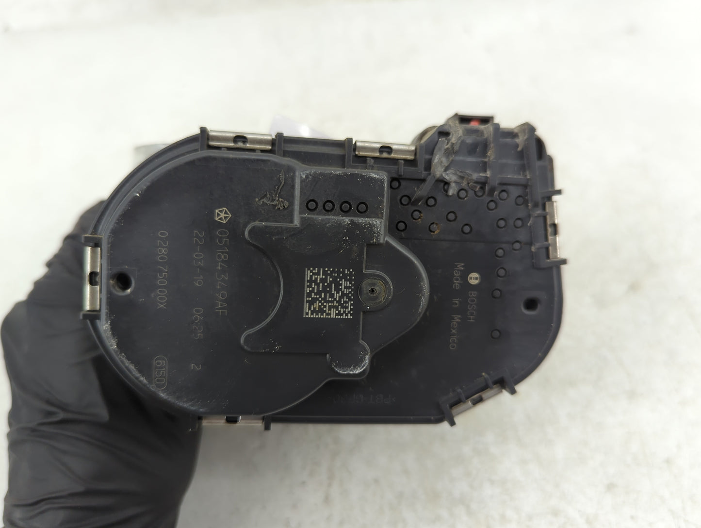 2011-2022 Dodge Challenger Throttle Body P/N:05184349AF 0 280 750 00X Fits OEM Used Auto Parts - Oemusedautoparts1.com
