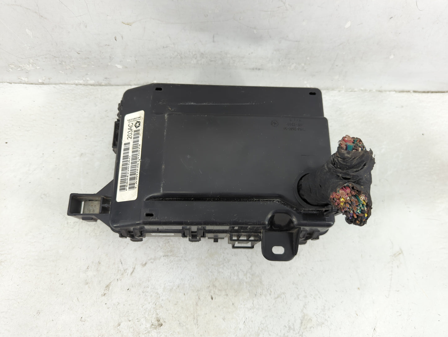 2021-2022 Dodge Challenger Fusebox Fuse Box Panel Relay Module P/N:P68542203AC Fits Fits 2021 2022 OEM Used Auto Parts - Oem