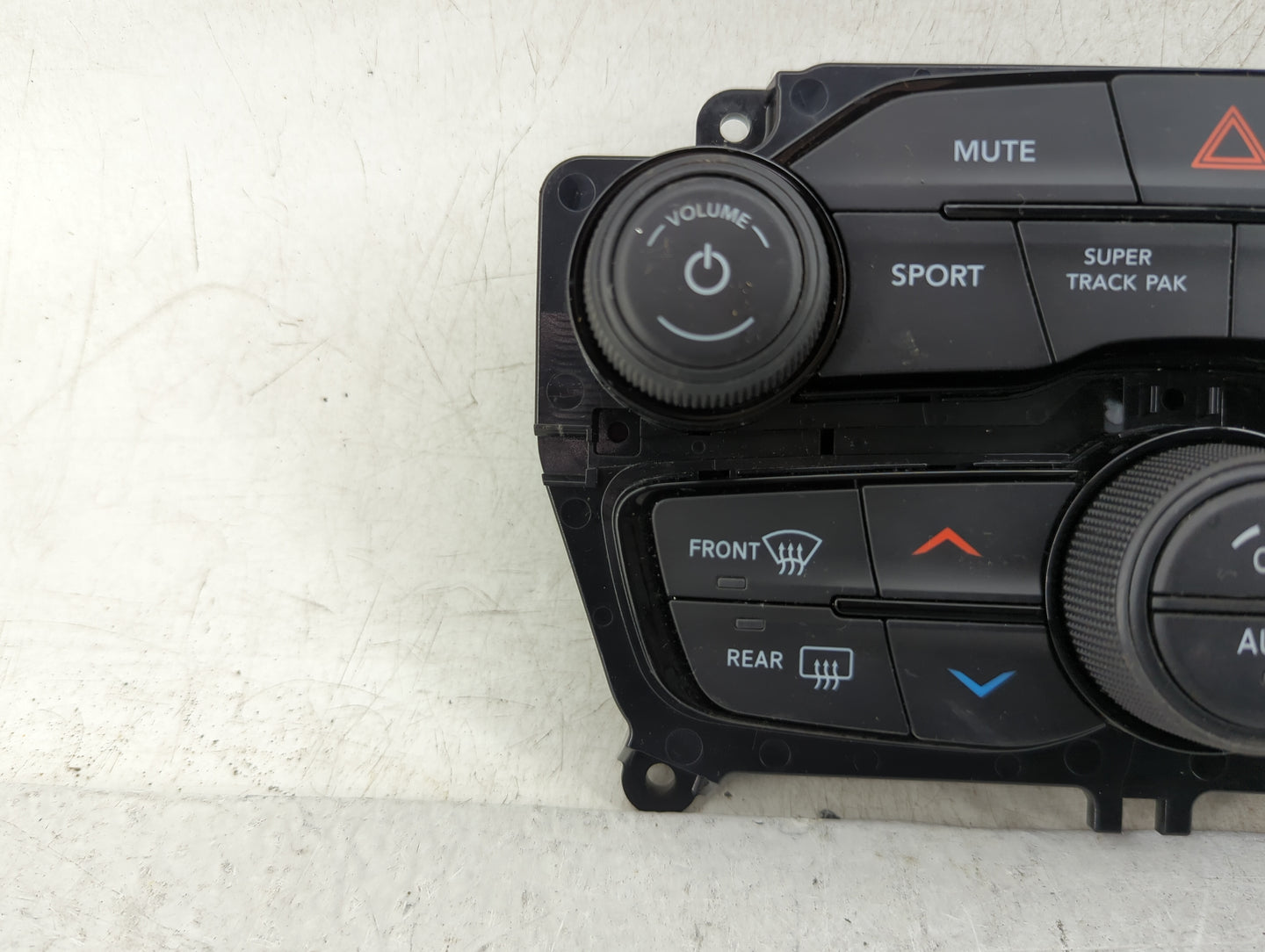 2022 Dodge Challenger Climate Control Module Temperature AC/Heater Replacement P/N:P68293608AE 20590101 Fits OEM Used Auto P
