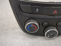 2022 Dodge Challenger Climate Control Module Temperature AC/Heater Replacement P/N:42588188 Fits OEM Used Auto Parts - Oemus
