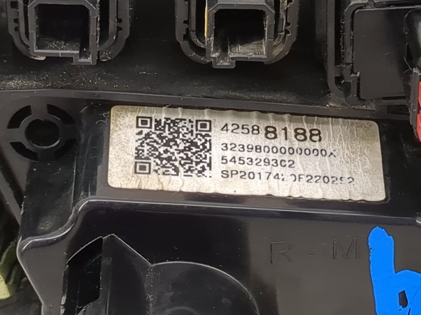 2022 Dodge Challenger Climate Control Module Temperature AC/Heater Replacement P/N:42588188 Fits OEM Used Auto Parts - Oemus