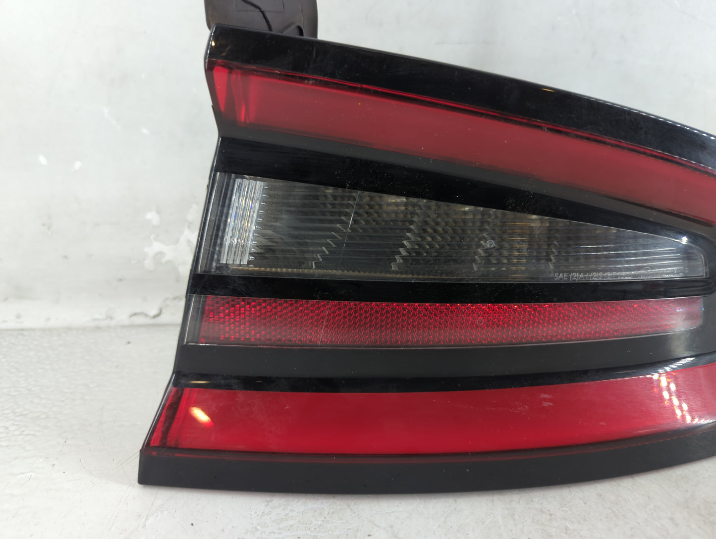 2015-2022 Dodge Charger Tail Light Assembly Passenger Right OEM P/N:68213144AD Fits Fits 2015 2016 2017 2018 2019 2020 2021 