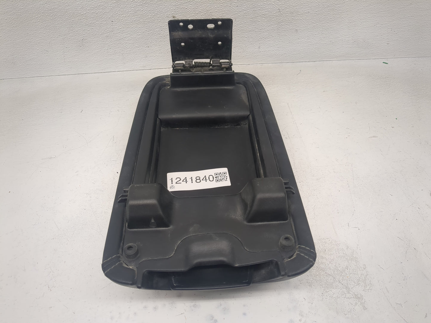 2022 Dodge Charger Center Console Armrest Cover Lid Fits OEM Used Auto Parts - Oemusedautoparts1.com