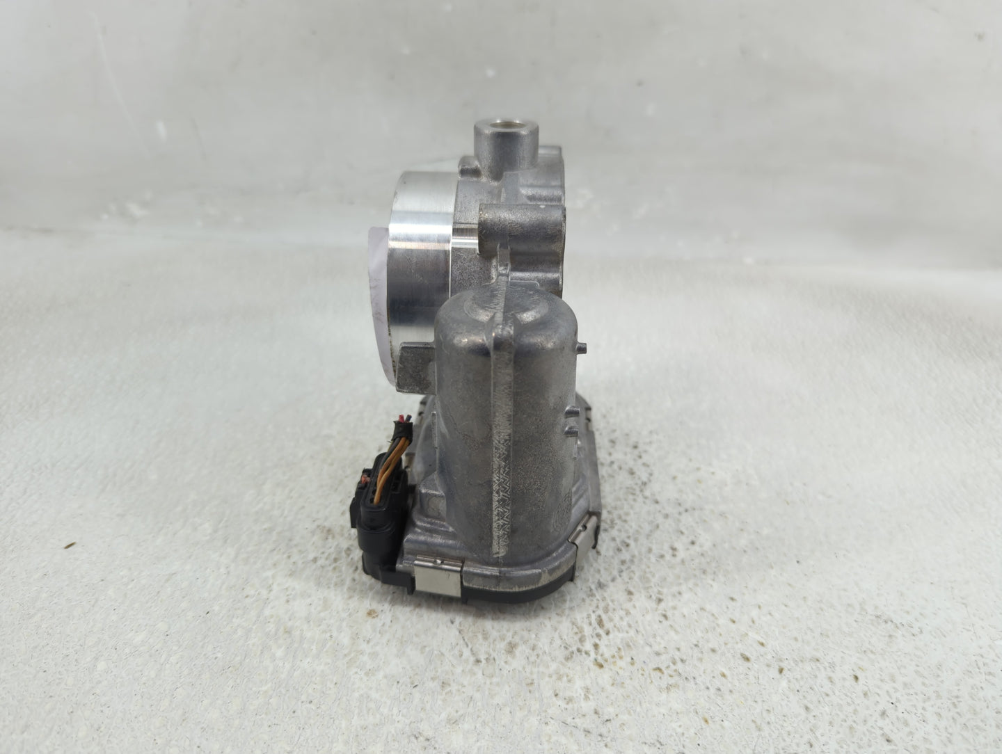 2011-2022 Dodge Charger Throttle Body Fits Fits 2011 2012 2013 2014 2015 2016 2017 2018 2019 2020 2021 2022 OEM Used Auto Pa