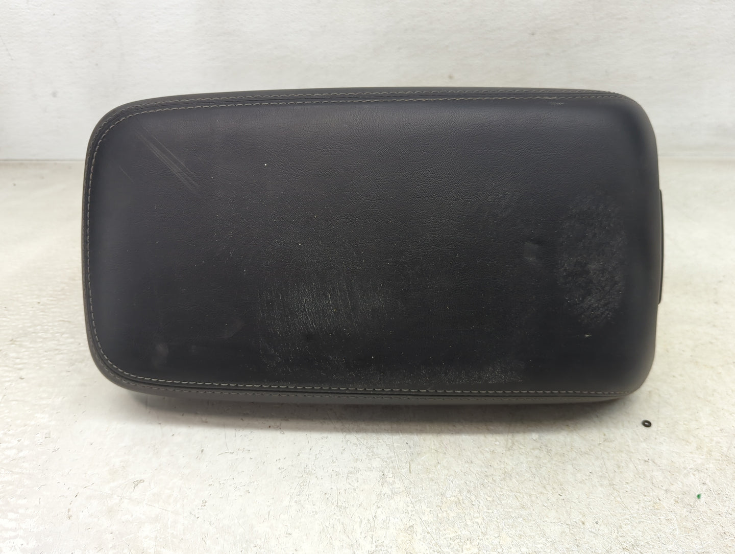 2022 Dodge Charger Center Console Armrest Cover Lid Fits OEM Used Auto Parts - Oemusedautoparts1.com