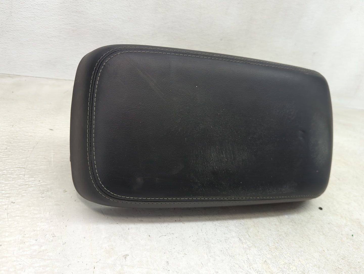 2022 Dodge Charger Center Console Armrest Cover Lid Fits OEM Used Auto Parts - Oemusedautoparts1.com