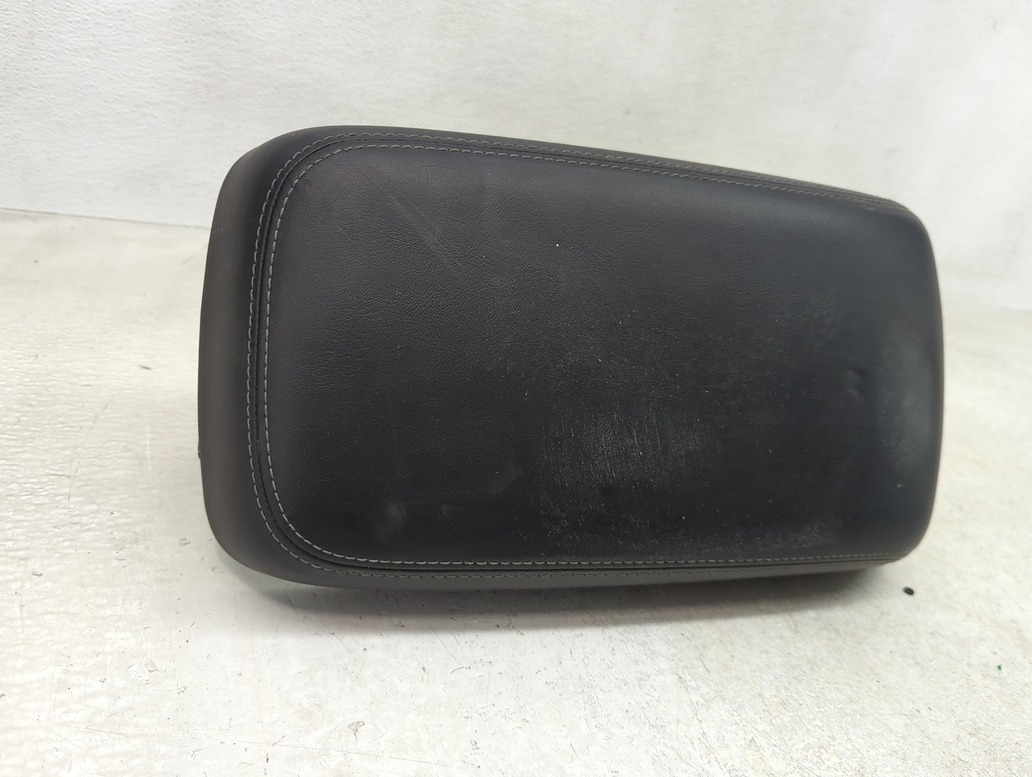 2022 Dodge Charger Center Console Armrest Cover Lid Fits OEM Used Auto Parts - Oemusedautoparts1.com