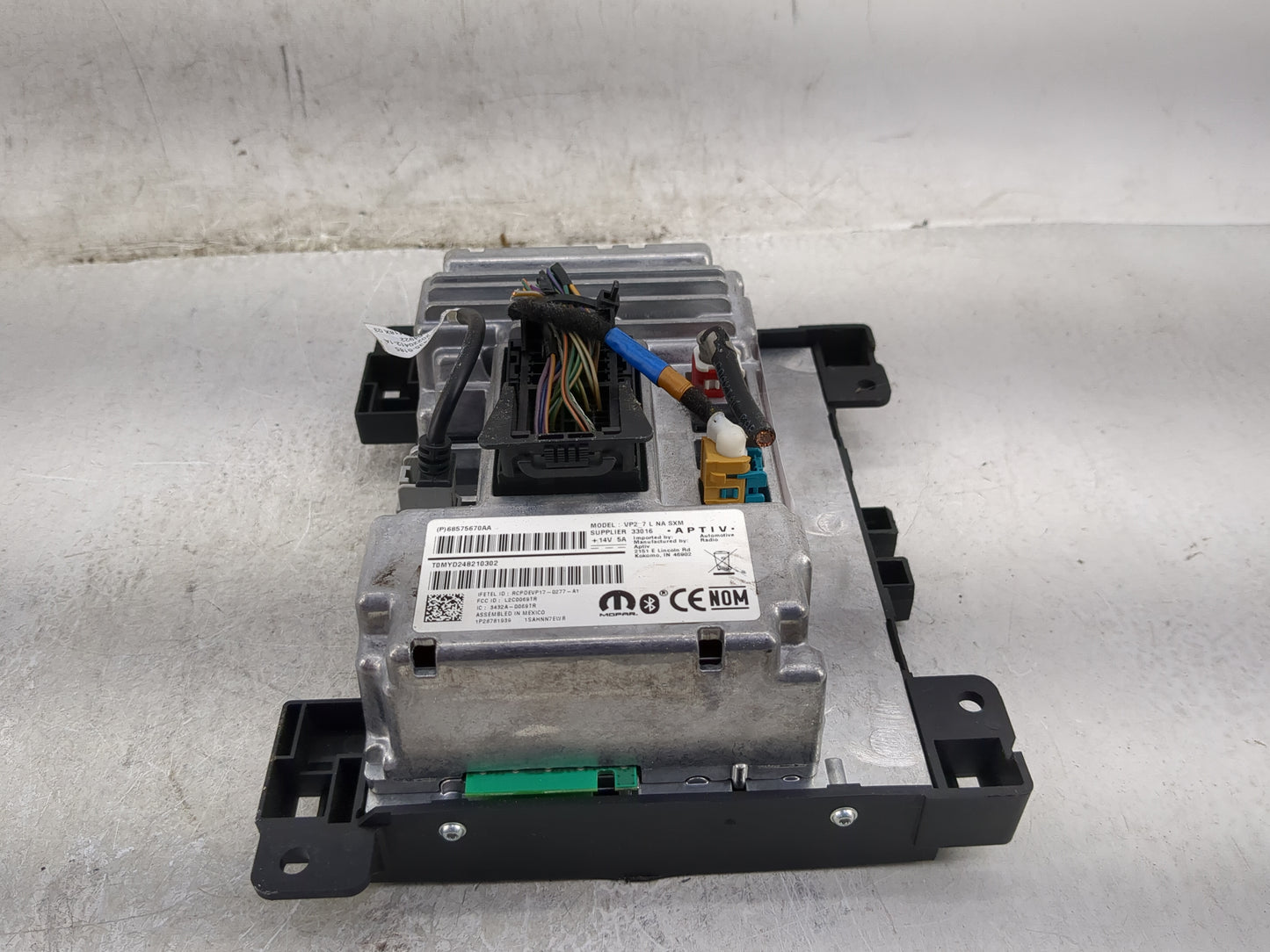 2022 Dodge Charger Radio AM FM Cd Player Receiver Replacement P/N:68575670AA Fits OEM Used Auto Parts - Oemusedautoparts1.co